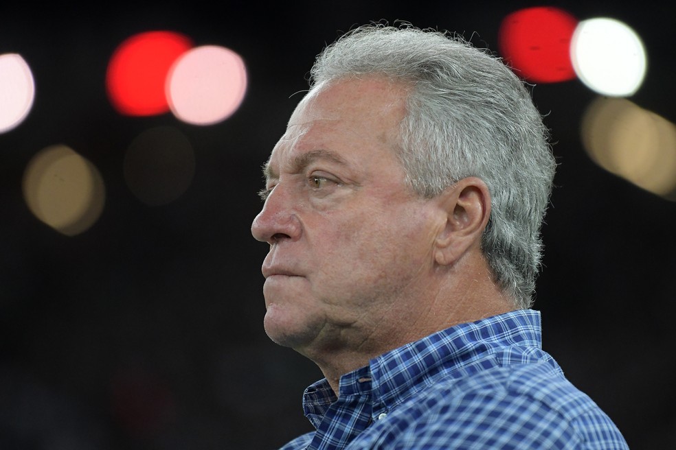Abel Braga em Fluminense x Oriente Petrolero — Foto: Alexandre Durão