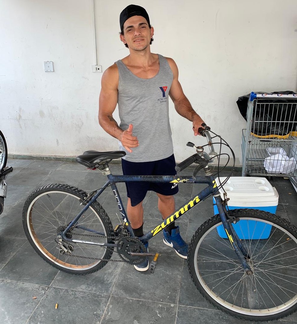 Weverton foi um dos selecionados para receber uma bicicleta do projeto — Foto: Weverton Alex Gomes da Silva/Arquivo pessoal
