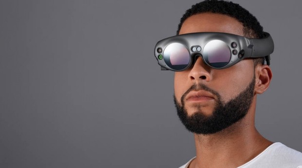 Os futuristas óculos de realidade aumentada Lightwear são a parte mais importante do Magic Leap One Creator Edition, previstos para chegar ao mercado em 2018 (Foto: DIvulgação/Magic Leap)