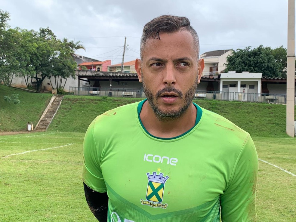 Fernando Henrique durante passagem pelo Santo André — Foto: Henrique Toth