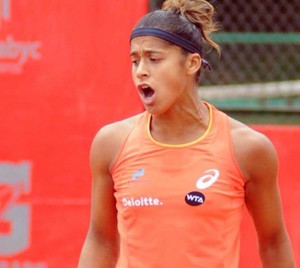 tênis Teliana Pereira (Foto: Reprodução / Instagram)
