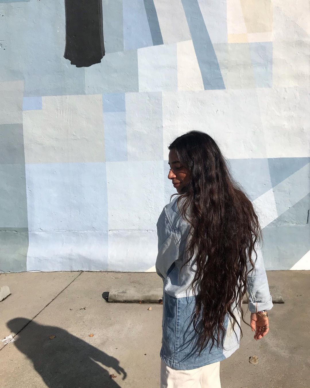 A influenciadora Bianca Valle mostrando os fios  (Foto: reprodução Instagram @vbiancav)