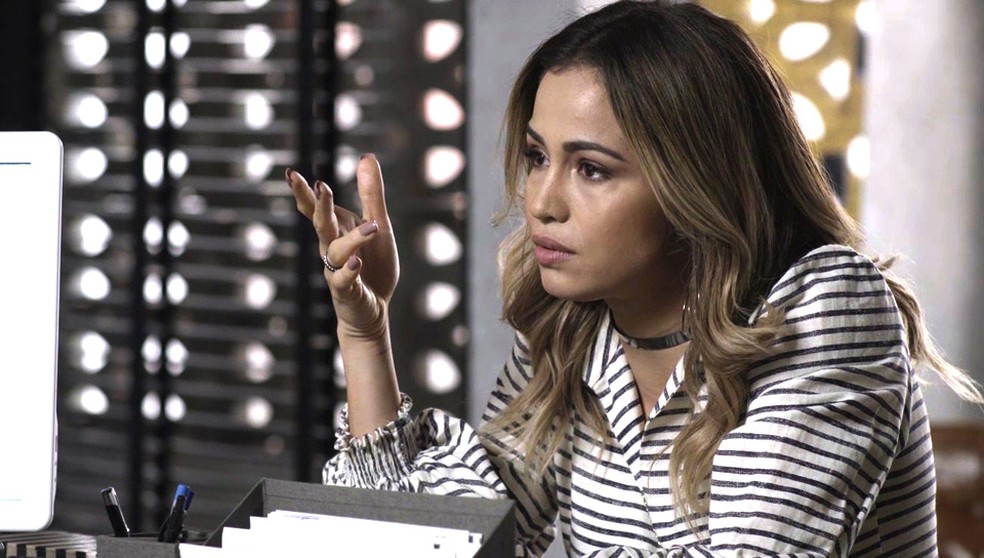 Ex-camareira do hotel tem receio que Malagueta a entregue para a polícia caso ele seja preso (Foto: TV Globo)