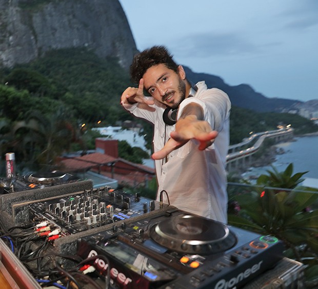 DJ Felipe Mar (Foto: Leo Lemos/ Ed. Globo)