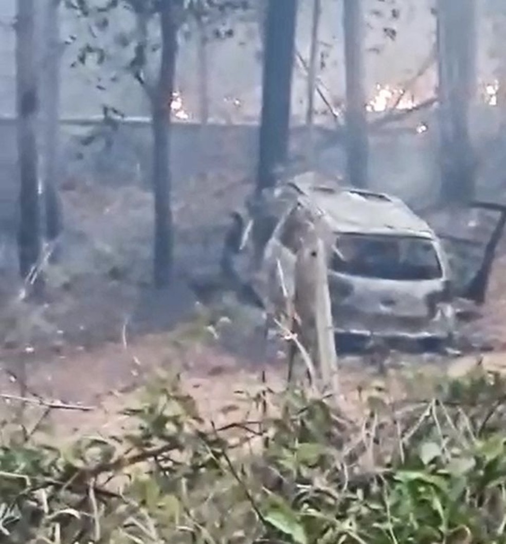 Carro ficou destruído após o acidente em Avaí  — Foto: Arquivo pessoal