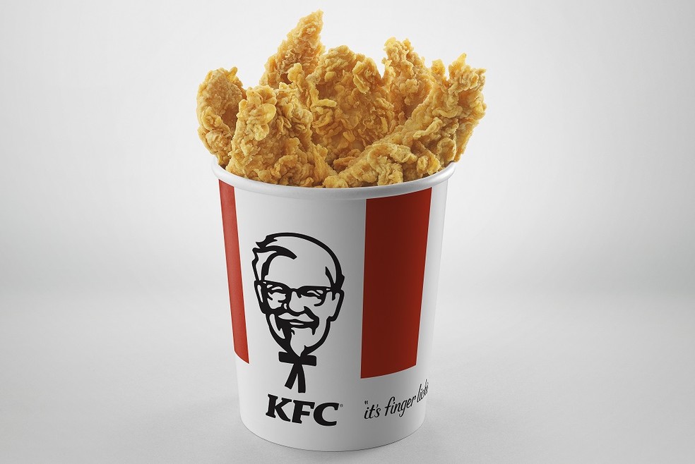 KFC oferecerá desconto de 50% na compra de combo com baldes de frango. — Foto: Divulgação