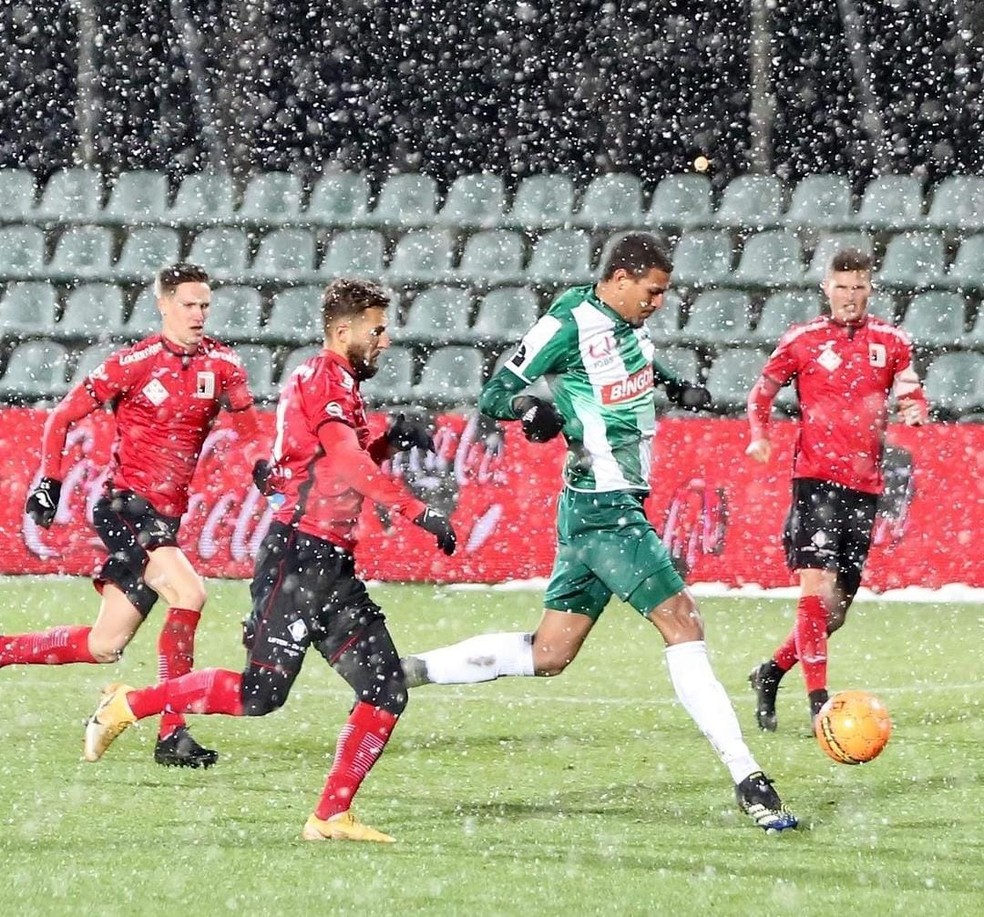 Vin&iacute;cius Souza se destacou pelo Lommel SK na Segundona belga &mdash; Foto: Divulga&ccedil;&atilde;o