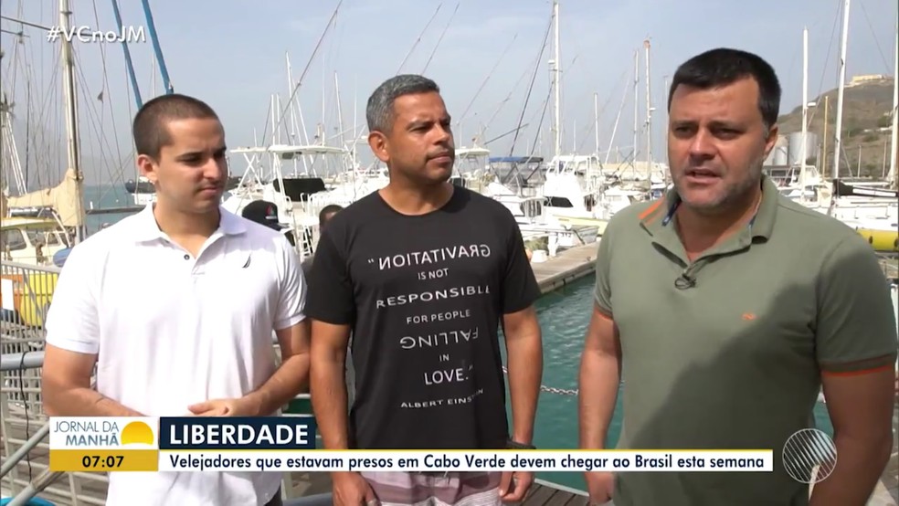 Velejadores brasileiros ficaram 18 meses presos em Cabo Verde. — Foto: Reprodução/TV Bahia