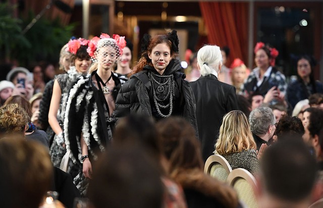 O desfile da Chanel (Foto: Getty Images)