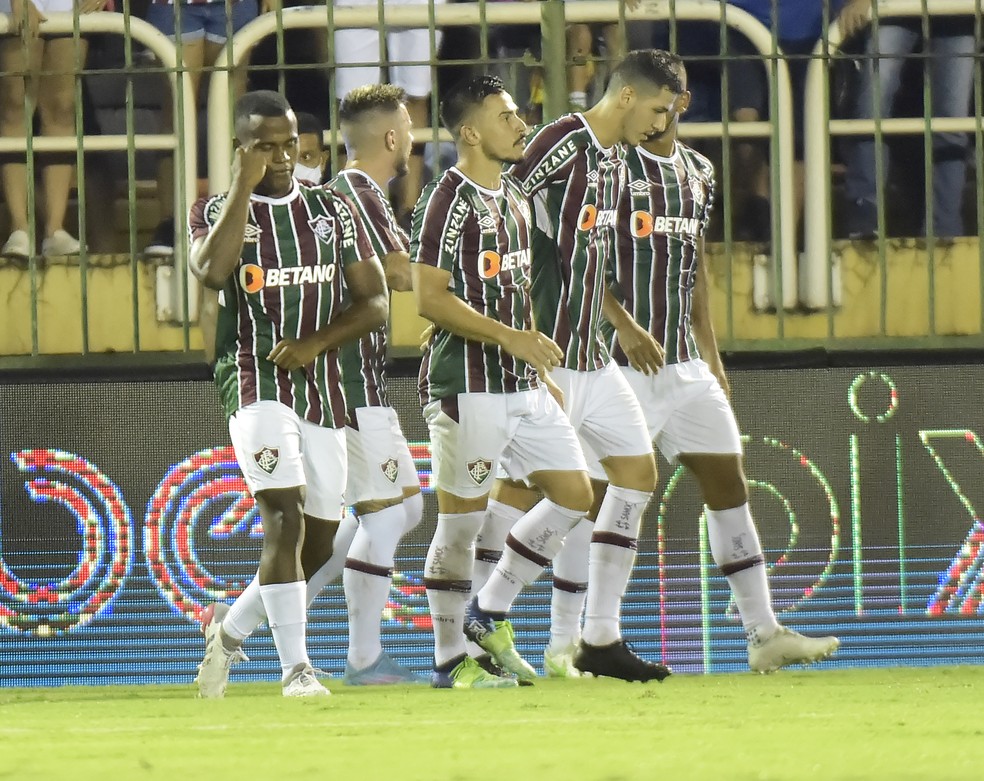 Comemoração do gol de Arias em Madureira x Fluminense — Foto: André Durão