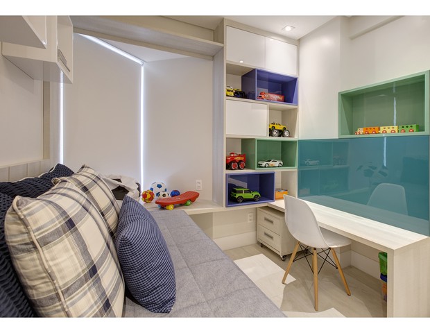 Bicama e estante: bonitas e funcionais (Foto: Xico Diniz)