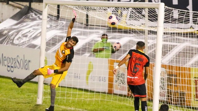 Goleiro Luiz Henrique, do Globo FC, foi titular após Pedro Paulo testar positivo para Covid