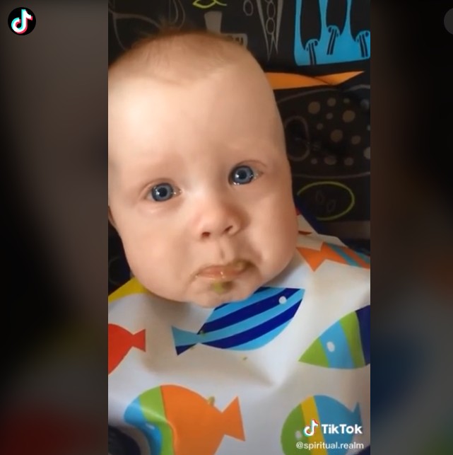 Vídeo de bebê emocionado com a voz da mãe cantando viralizou (Foto: Reprodução/TikTok/spiritual.realm)