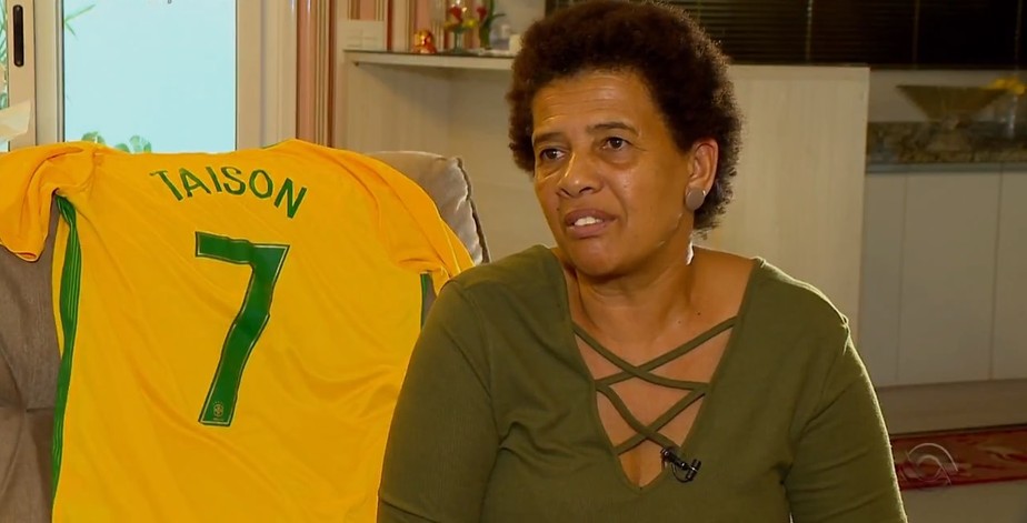 PolÃ­cia frustra sequestro da mÃ£e do atacante Taison e prende suspeitos