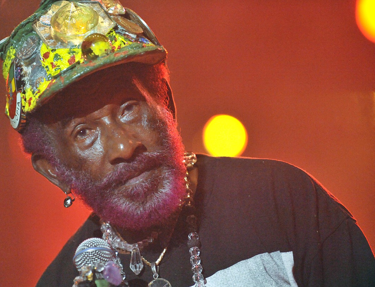 Lee ‘Scratch’ Perry, produtor pioneiro de reggae e dub, morre aos 85 na Jamaica | Pop & Arte