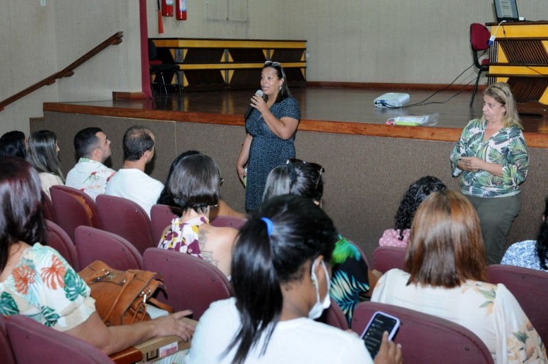 Prefeitura de Quissamã, RJ, recebe novos professores para escolha das escolas