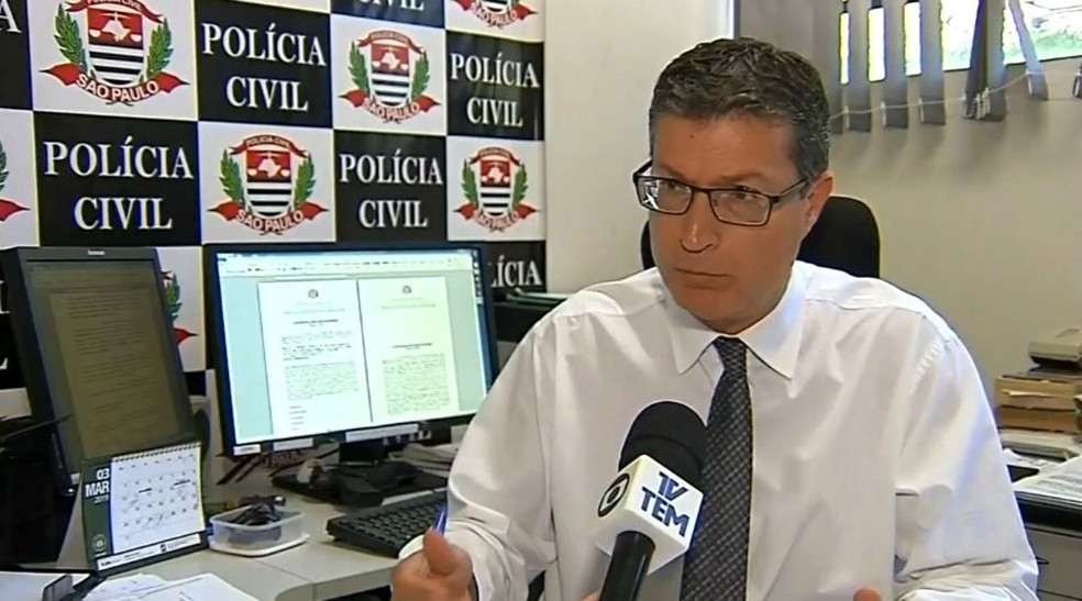Delegado Geraldo Franco Pires, titular da DIG, quer saber a dinâmica da movimentação das pessoas no HC — Foto: TV TEM/Reprodução