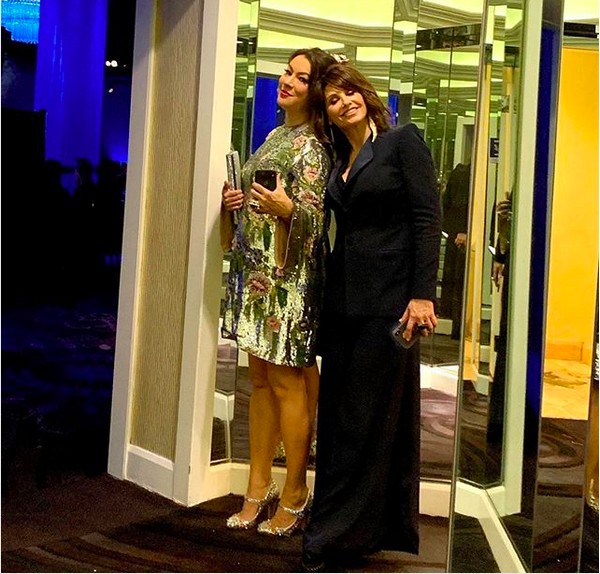 As atrizes Gina Gershon e Jennifer Tilly no GLAAD 2019 (Foto: Instagram)