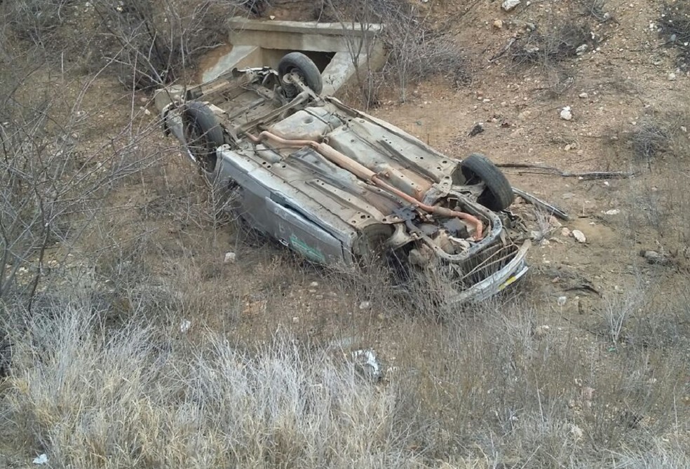 Motorista morreu após capotamento na BR-226, na região Seridó potiguar (Foto: PRF/Divulgação)