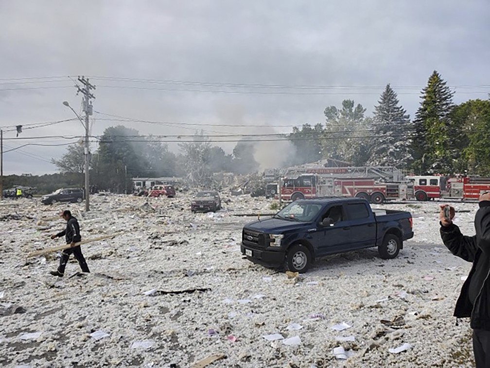 Edifício em Farmington, no Maine, ficou totalmente destruído pela explosão — Foto: Jacob Gage vía AP
