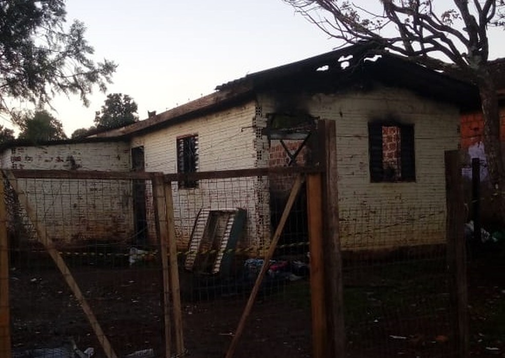 Corpo De Mulher E Encontrado Carbonizado Durante Combate A Incendio Em Tapera Rio Grande Do Sul G1