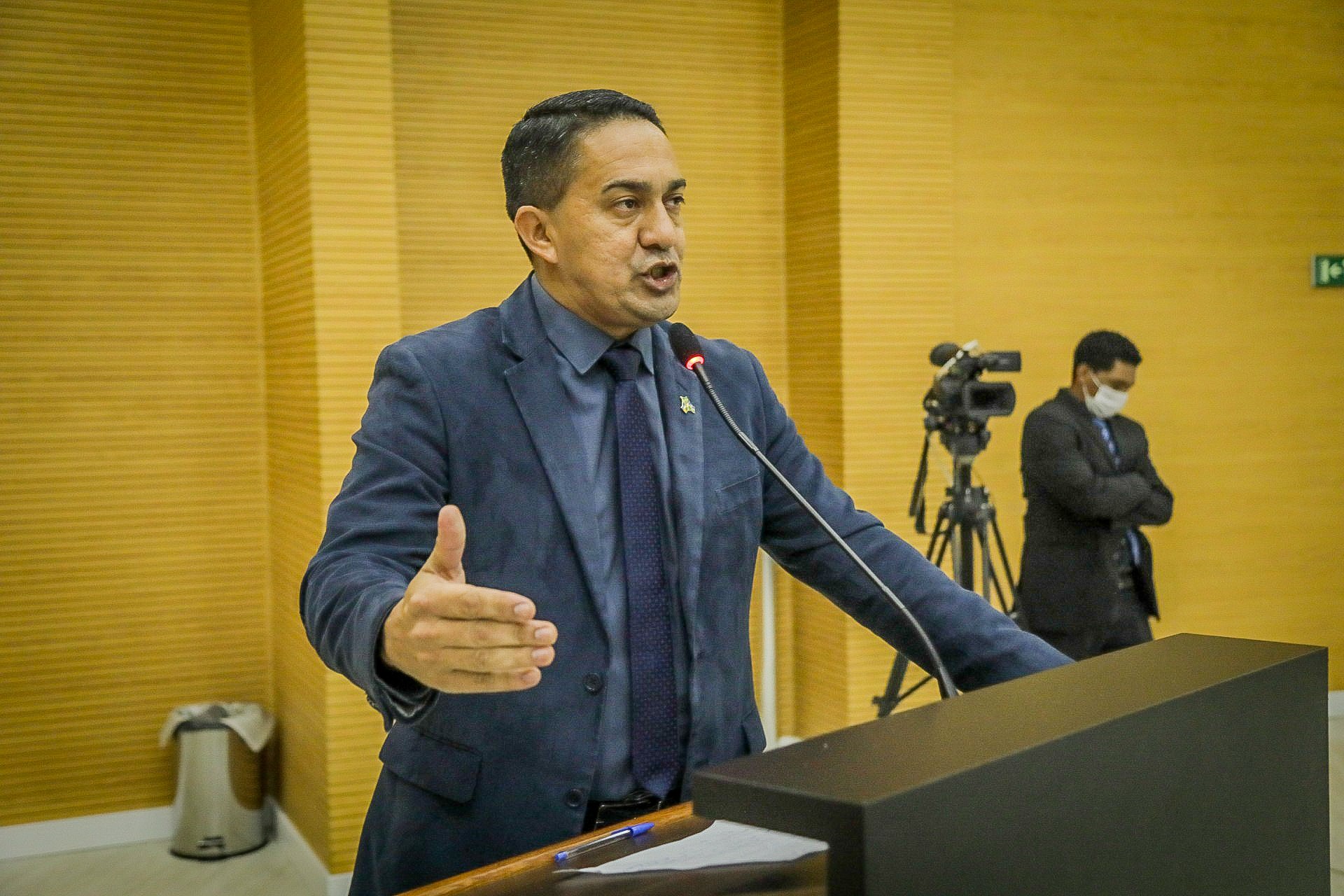 Após pulmões serem afetados pela Covid, deputado Eyder ...