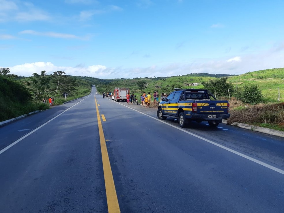 PRF foi acionada para atropelamento seguido de capotamento em Branquinha, AL — Foto: Divulgação/ PRF-AL