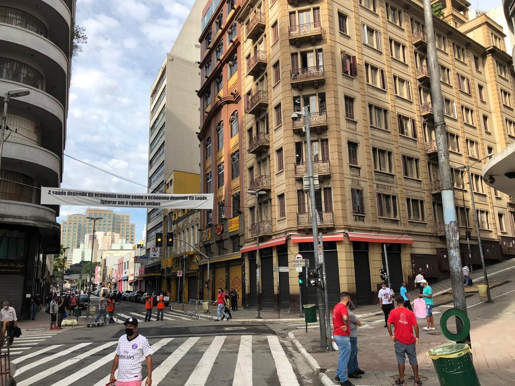 Região da 25 de  Março, Centro de São Paulo, antes da reabertura do comércio de rua na cidade  — Foto: Cauê Fabiano/TV Globo