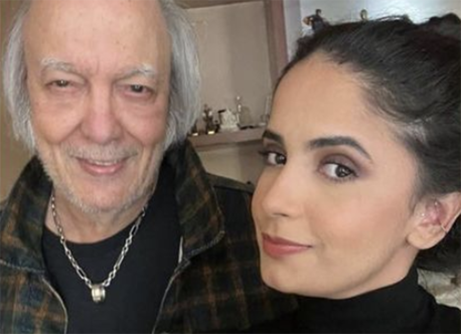 A viúva de Erasmo Carlos, Fernanda, lamentou a falta do cantor na web