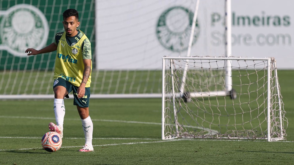 Após lesão grave pelo Guarani, Alan realiza tratamento na Academia do Palmeiras
