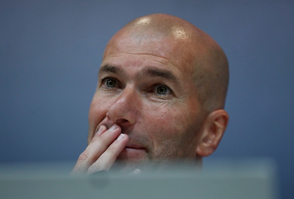 Zidane em coletiva de imprensa do Real Madrid em Valdebebas (Foto: Reuters)