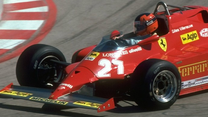 Com um "V" estilizado, o casco de Gilles Villeneuve foi criado por sua esposa, Joann (Foto: Getty Images)