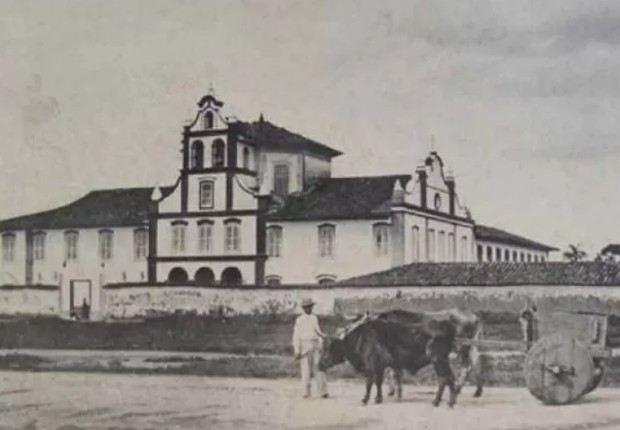 Foto de Militão Augusto de Azevedo, hoje em domínio público, mostra o convento da Luz cerca de 50 anos depois da sua construção (Foto: MILITÃO AUGUSTO DE AZEVEDO/DOMÍNIO PÚBLICO)