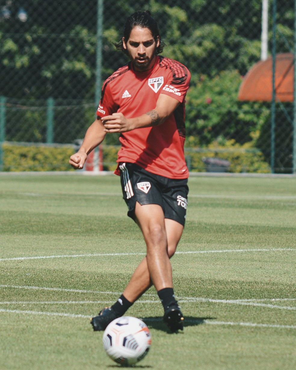  Hernan Crespo ensaia time para duelo com Rentistas