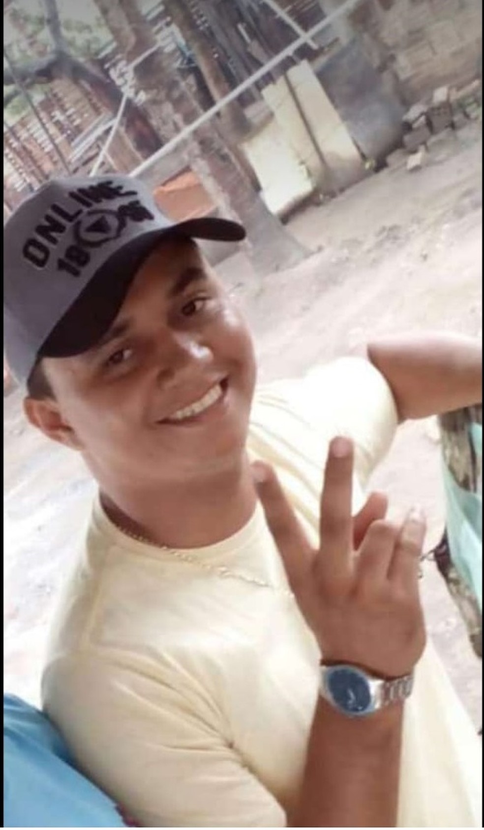 O entregador Julielington Pericles da Costa Nascimento tinha 27 anos e foi executado a tiros — Foto: Arquivo Pessoal