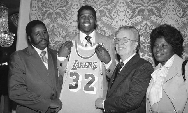 Magic Johnson em 1979, ao ser selecionado para o Los Angeles Lakers