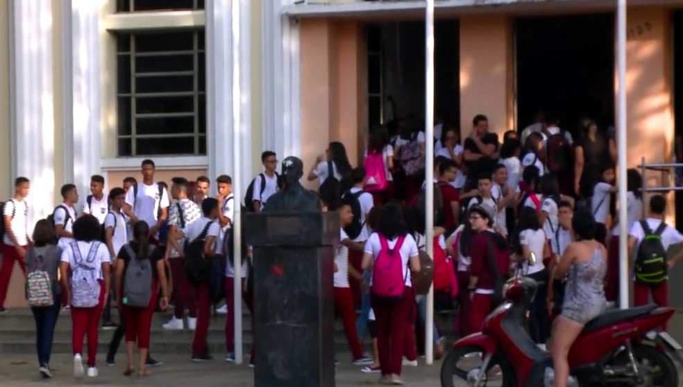 Alunos voltam às aulas na rede estadual de ensino do Piauí.  — Foto: Reprodução/TV Clube