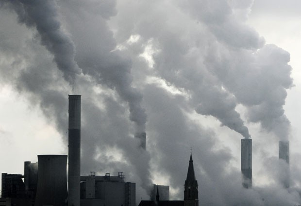 Relatório traz opções para limitar as emissões dos gases de efeito estufa (Foto: Frank Augstein/AP)