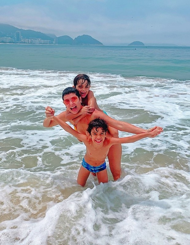 Bárbara Borges com os filhos Martim Bem e Theo Bem (Foto: Reprodução/Instagram)