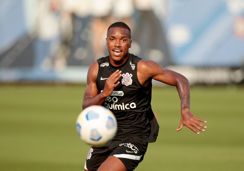 Após três meses, Xavier pode voltar a ser titular do Corinthians 