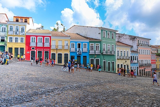 Pelourinho – Salvador | Ali todas as construções foram levantadas por escravos o nome do largo remete aos locais onde as punições a escravos eram realizadas (Foto: Paul R. Burley / WikimediaCommons / CreativeCommons)