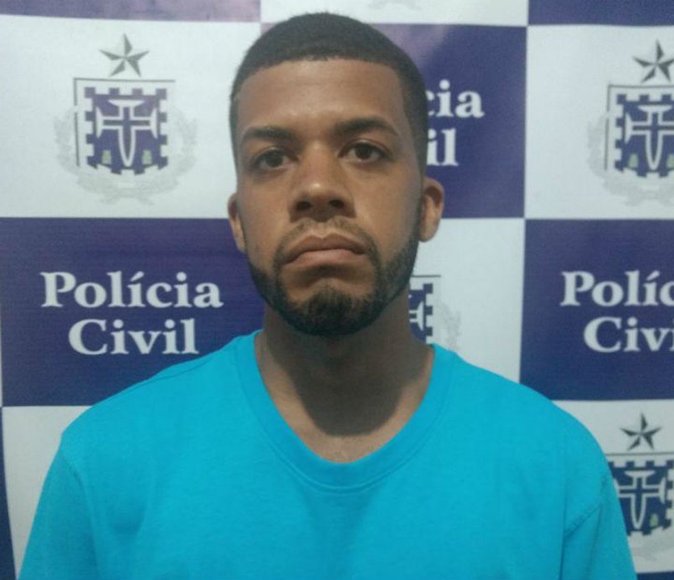 Jovem foi preso suspeito de matar a ex-companheira com 30 facadas na Bahia (Foto: DivulgaÃ§Ã£o/PolÃ­cia Civil)