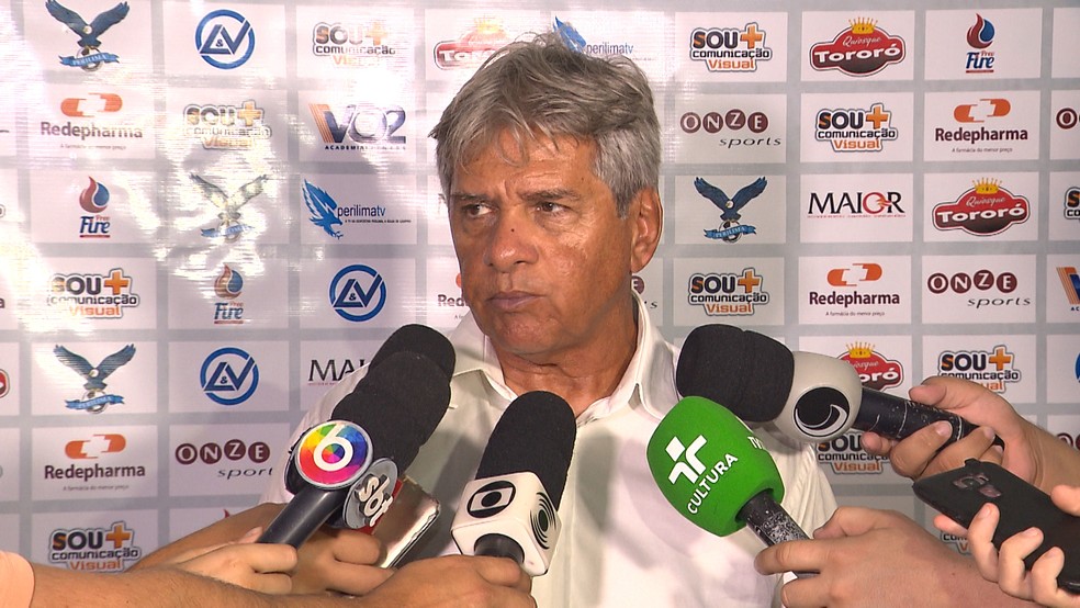 Resultado de imagem para fotos   do  treinador   da  perilima
