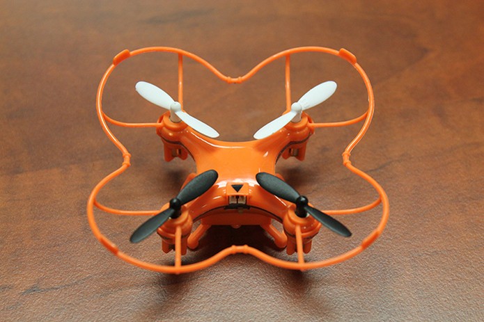 Nano drone tem laterais reforçadas para não danificar a hélice durante o voo (Foto: Divulgação/Indiegogo)
