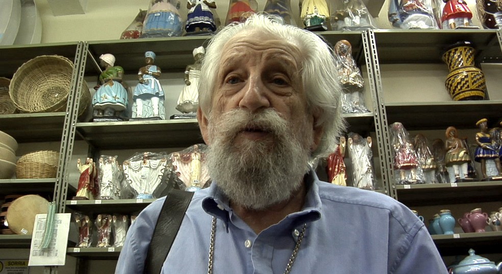 O artista plástico Nelson Leirner morreu em casa, aos 88 anos — Foto: Reprodução/Assim é se lhe parece