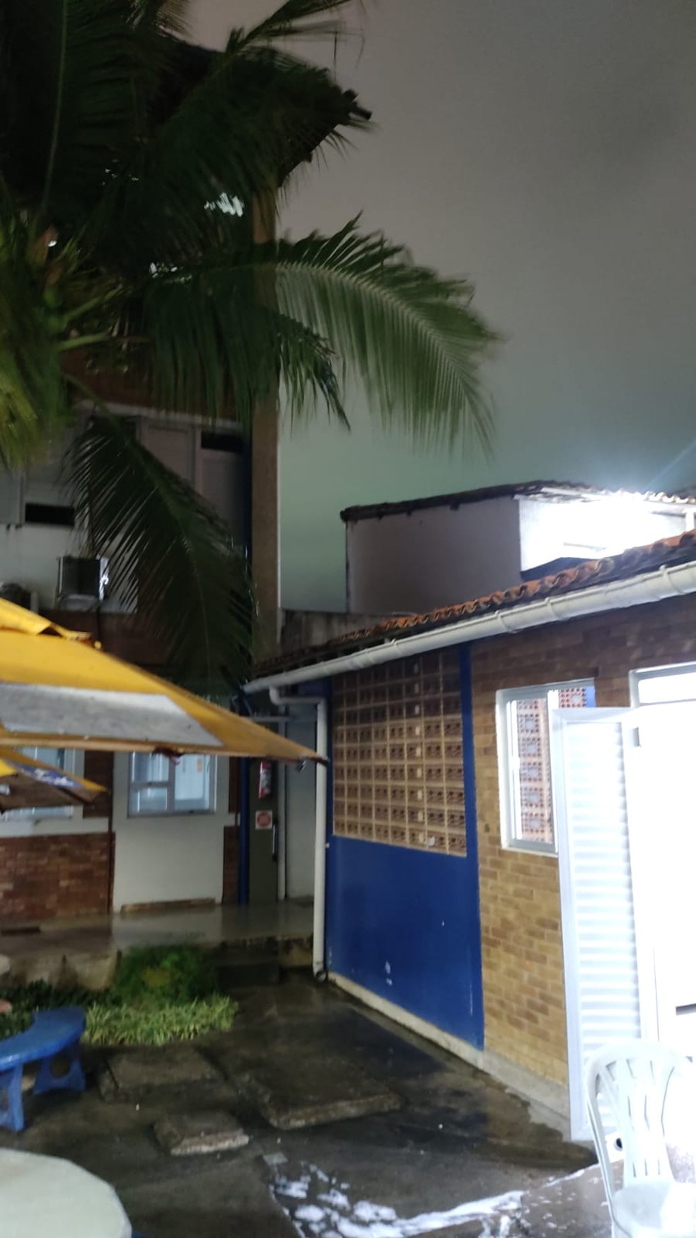 Internauta registra céu verde no bairro do Poço, em Maceió, Alagoas — Foto: Elizabeth Teixeira/Arquivo pessoal 