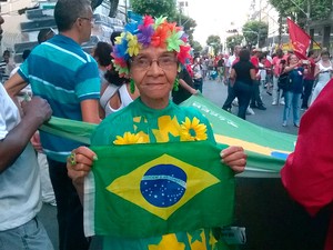 Manifestação pró-Dilma em Salvador (Foto: Henrique Mendes / G1)