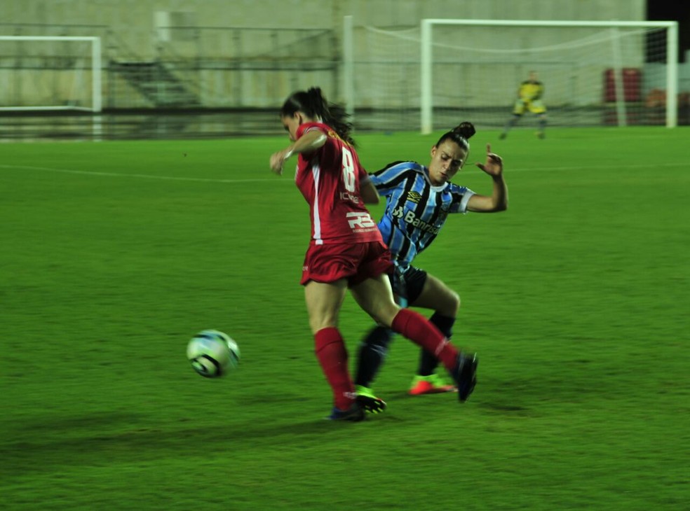 Grêmio estreia com derrota no Brasileiro Feminino A-2