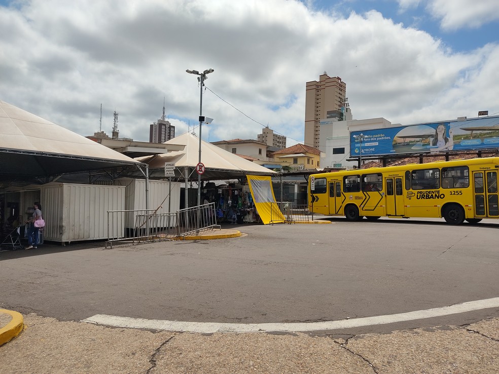 Maior parte dos boxistas está instalada no Terminal Urbano de Presidente Prudente — Foto: Aline Costa/G1