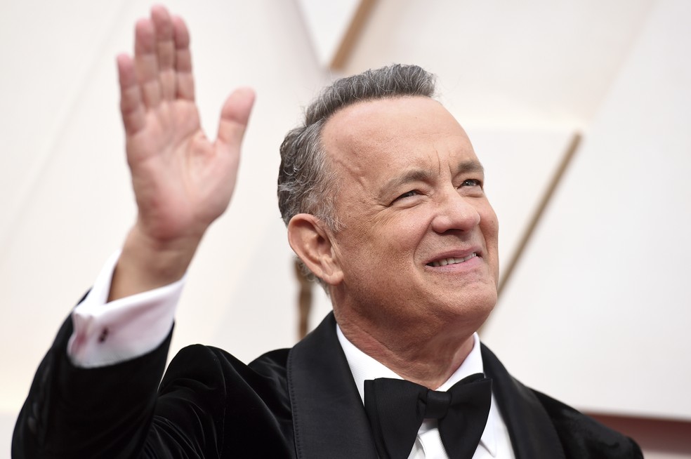 Tom Hanks no tapete vermelho do Oscar 2020 — Foto: Jordan Strauss/Invision/AP